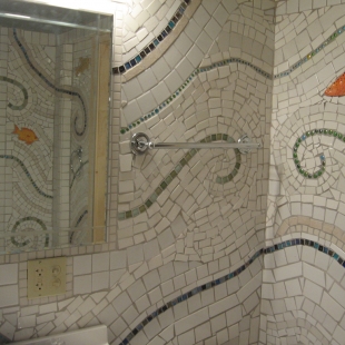 Прямой способ укладки мозаики - ванная комната